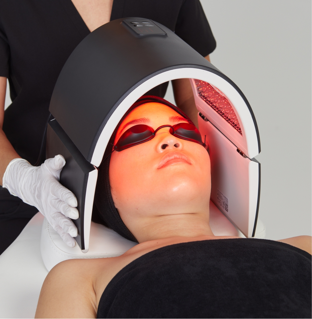 hydrafacial red light therapy