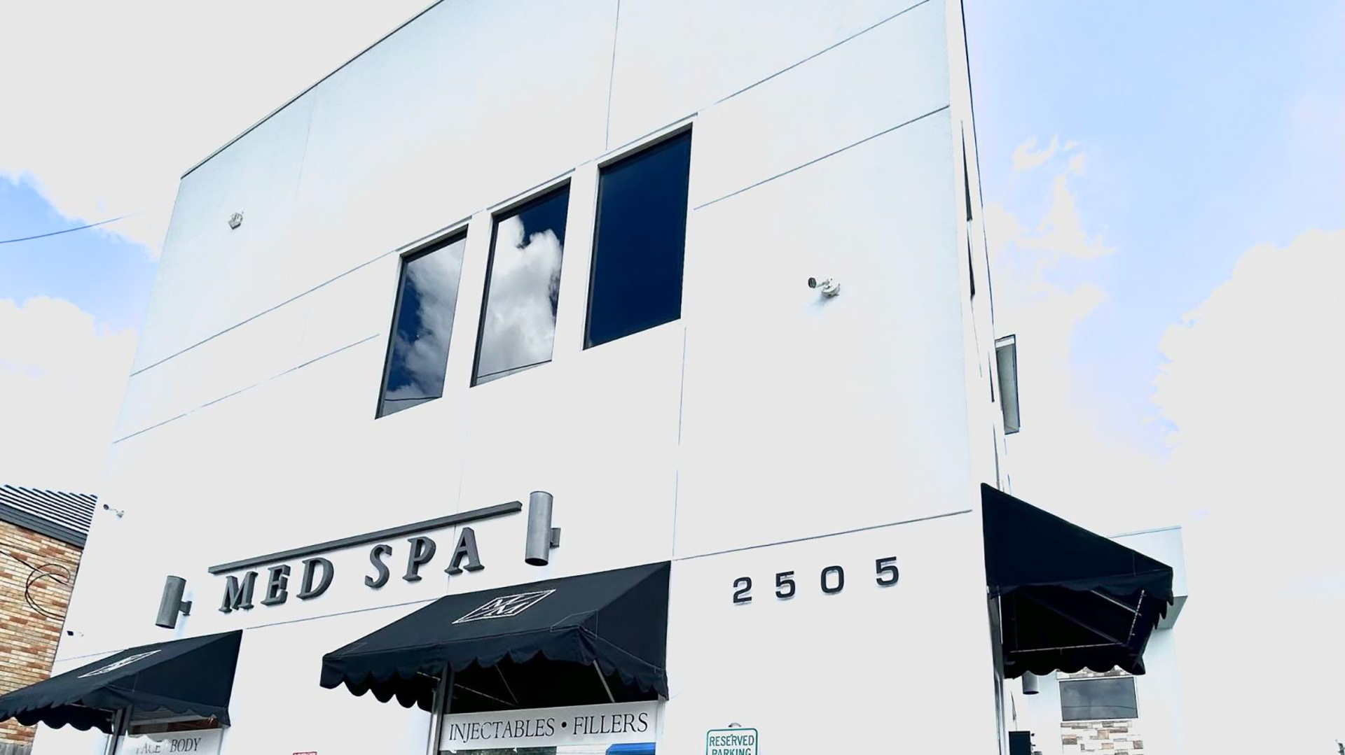 WHAT MAKES MONTROSE Med Spa stand apart from the competition?